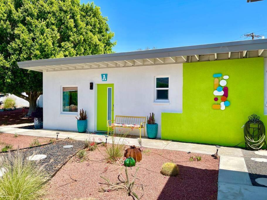 The Flamingo Palms Private 1Bd 1Ba Unit In Duplex Villa Palm Springs Exterior photo